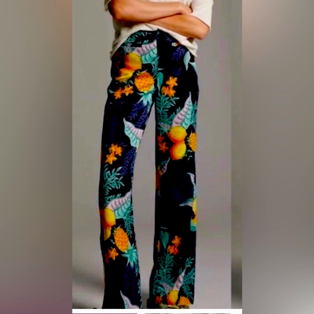 Anthropology wide leg pants in a beautiful lemon print size 2